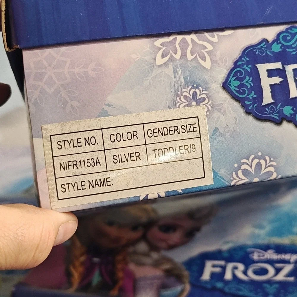 Disney Frozen Boots Silver Anna Elsa Faux Fur Metallic Snowflake Toddler 9 New